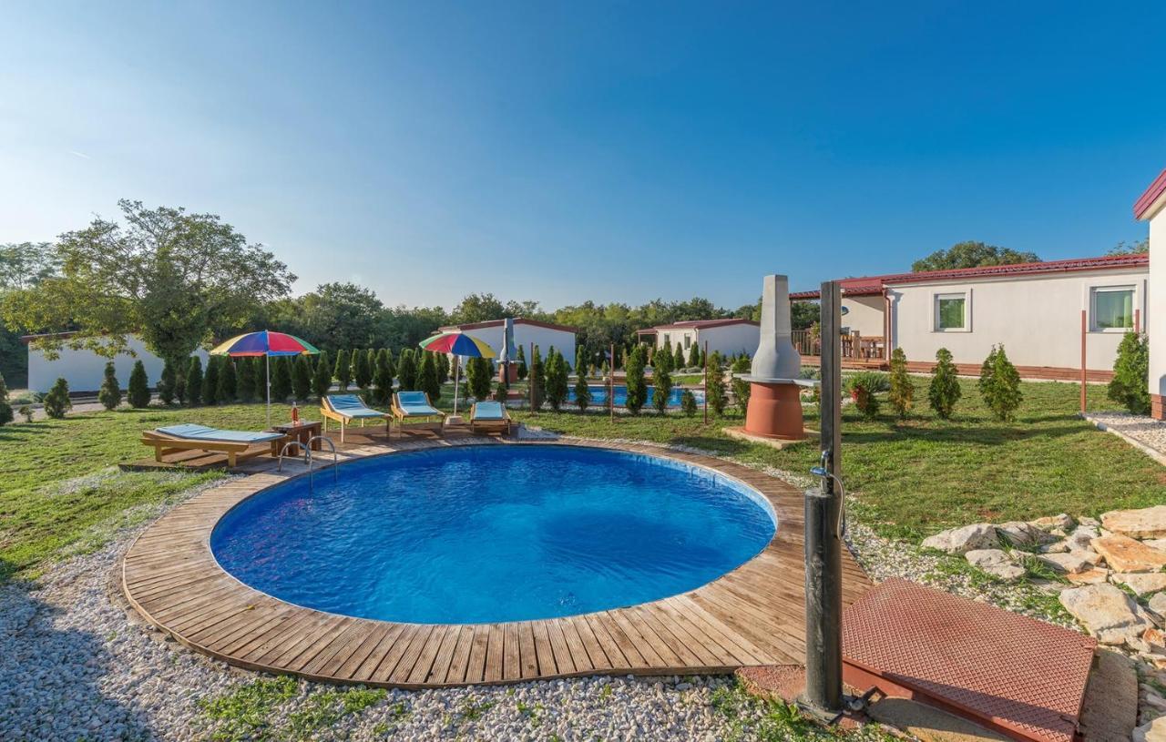 Holiday Park Village Jelovci Kringa Exterior foto